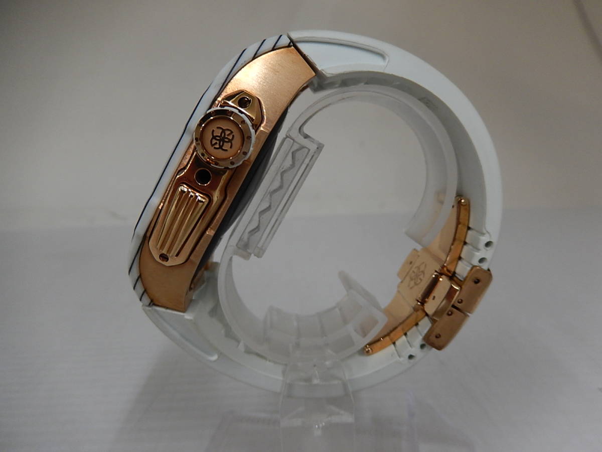 Apple Watch ゴールデンコンセプト　GoldenConcept　ウォッチケース　ラバーバンド　白/黒/金　44ｍｍ　_画像4