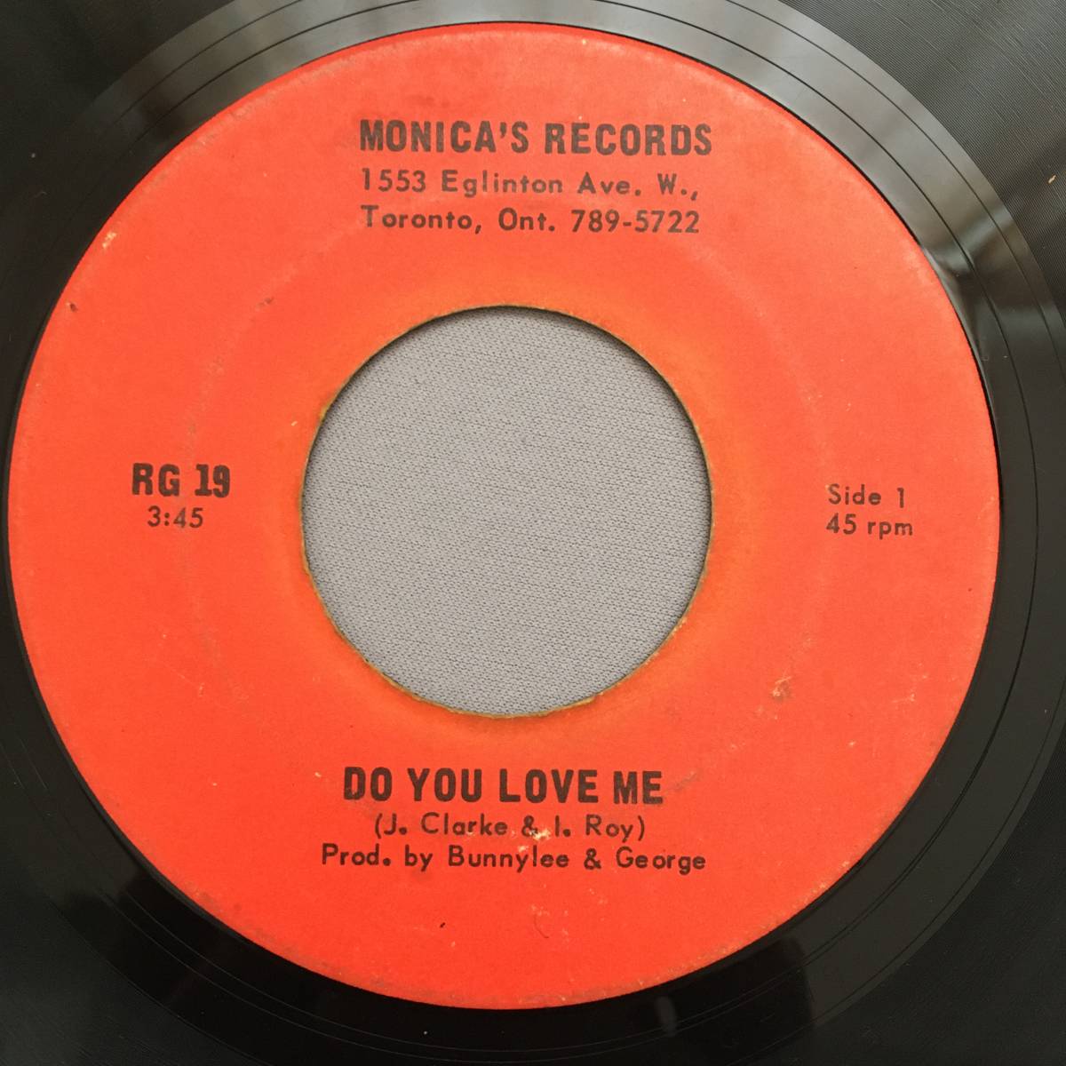 Johnny Clarke / Do You Love Me　[Monica's Records - RG 02]_画像1