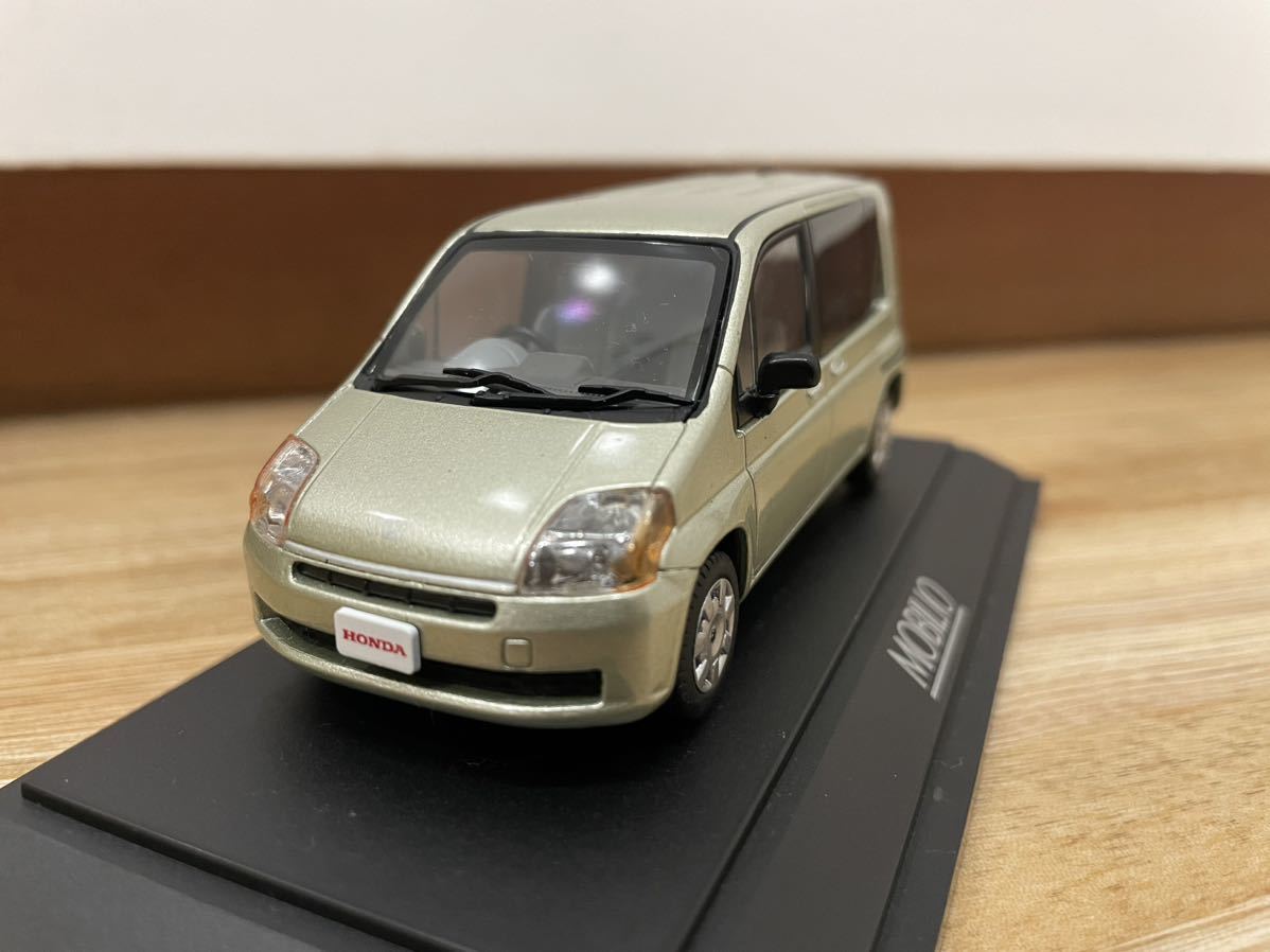 ミニカー　1/43　ホンダ　モビリオ　ディーラー正規品　モデルカー　　ライトブラウン