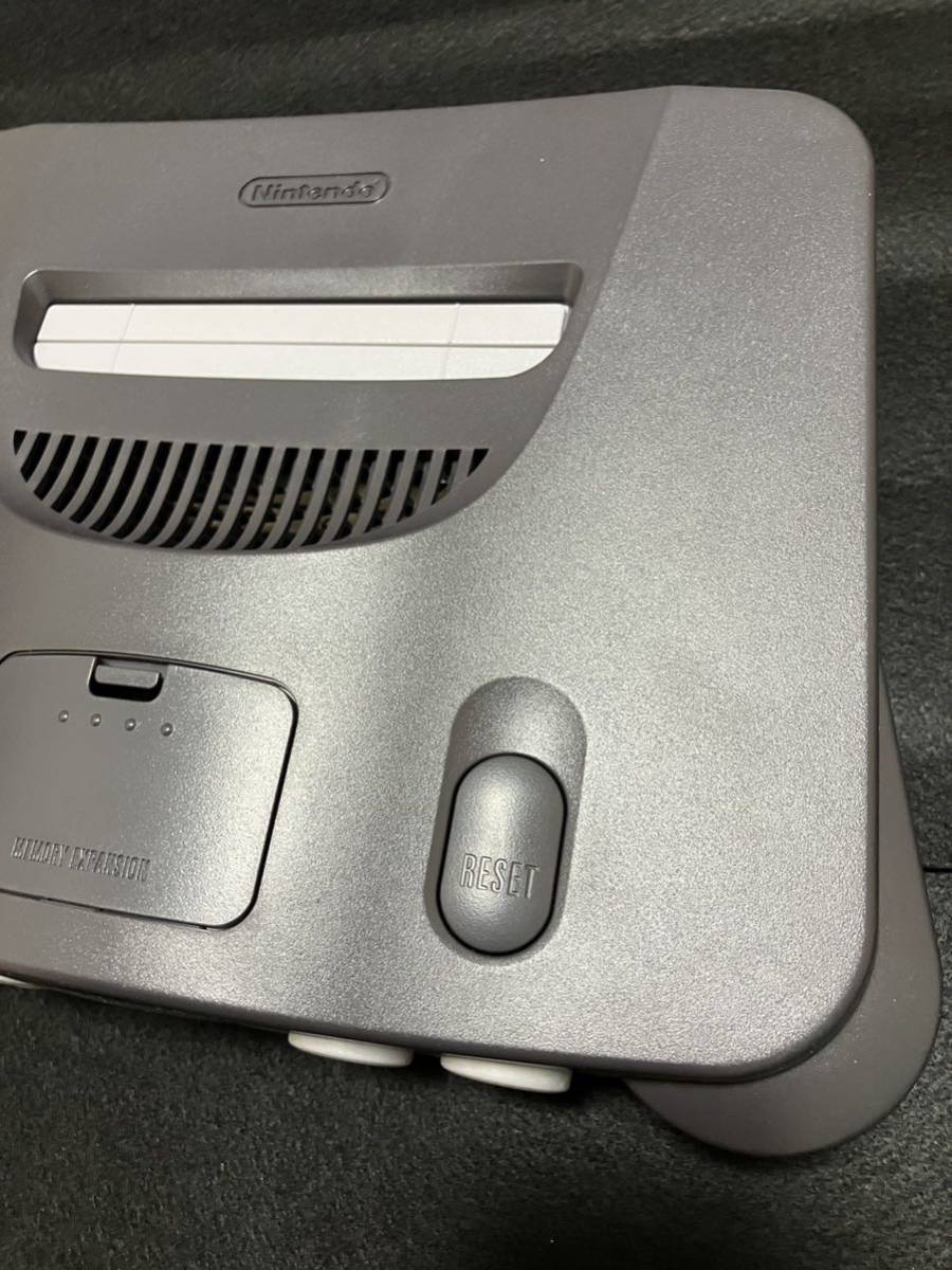 Nintendo64 未使用に近い　wゲットポケモンカード付属　レアストック　本体と取り扱い説明書同番号　箱付き　期間限定値引き