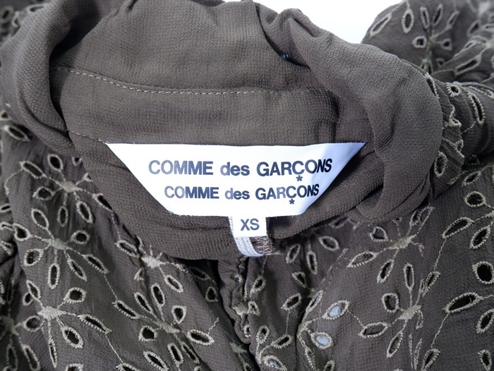 コムコムCOMME des GARCONSコムデギャルソン キュプラ染色加工カットワークレース刺繍レイヤードシャーリングジャケット[LJKA68348]_画像5