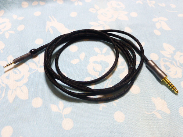 NEUMANN ノイマン NDH 30 用ケーブル MOGAMI 2944 4 4mm5極 NEUMANN ノイマン NDH 30 用ケーブル MOGAMI 2944 4 4mm5極