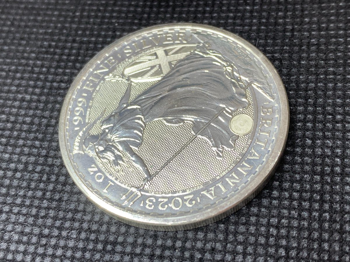 31.1グラム 2023年 (新品) イギリス「ブリタニア」純銀 1オンス 銀貨 (エリザベス2世)_画像5