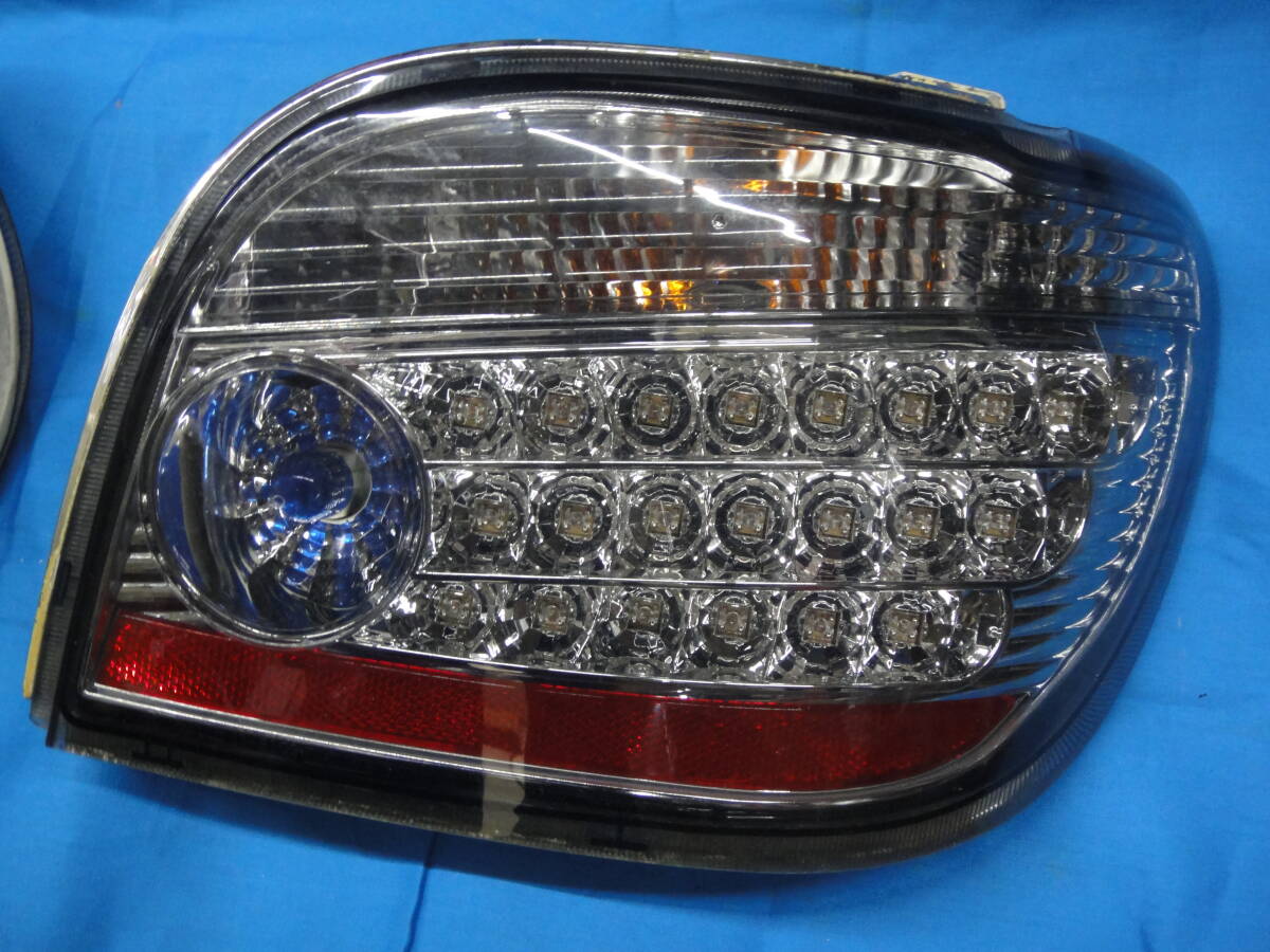 H16 トヨタ ヴィッツ NCP13 1NZ ヴィッツRS Vitz RS LEDテール LEDテールレンズ Assy 有名クリスタルアイLED 実使用 取外し現品 売切り処分_画像3