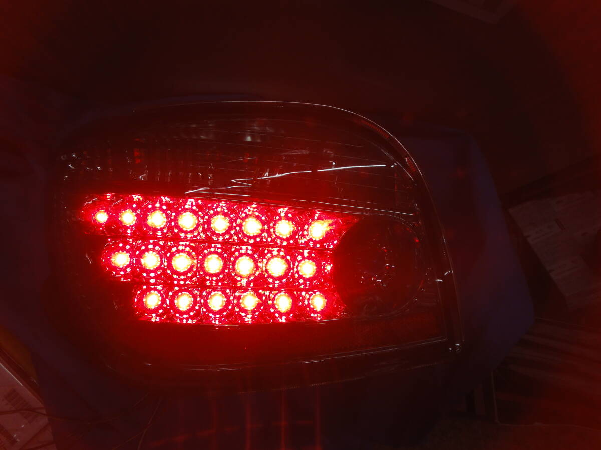 H16 トヨタ ヴィッツ NCP13 1NZ ヴィッツRS Vitz RS LEDテール LEDテールレンズ Assy 有名クリスタルアイLED 実使用 取外し現品 売切り処分_スモール全点灯確認済み
