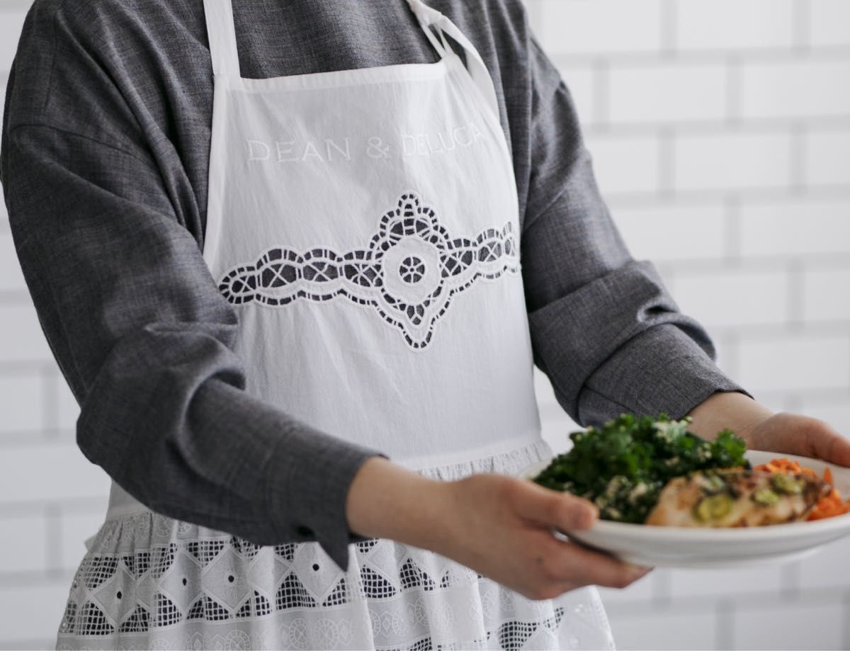 新品DEAN&DELUCA×BEAMS COUTUREレースのエプロンドレス ホワイト 新品DEAN&DELUCA×BEAMS COUTUREレースのエプロンドレス ホワイト