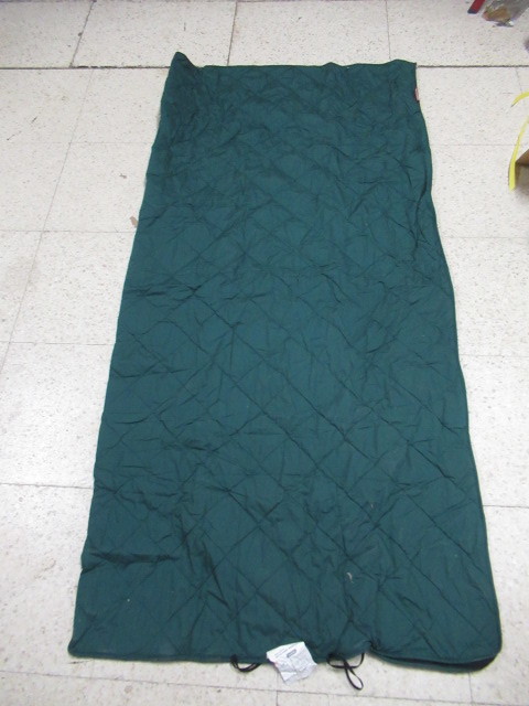 コールマン SLEEPING BAG グリーン 2点セット 立て約64㎝ 横約31㎝ 寝袋 管理6E0208Q-B1の画像6