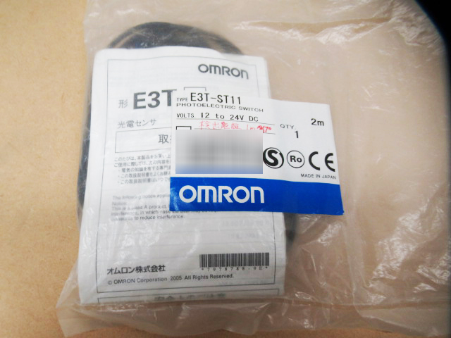 新品未開封 OMRON オムロン アンプ内蔵型光電センサ E3T-ST11 2m 管理6E0130I-YP_画像1