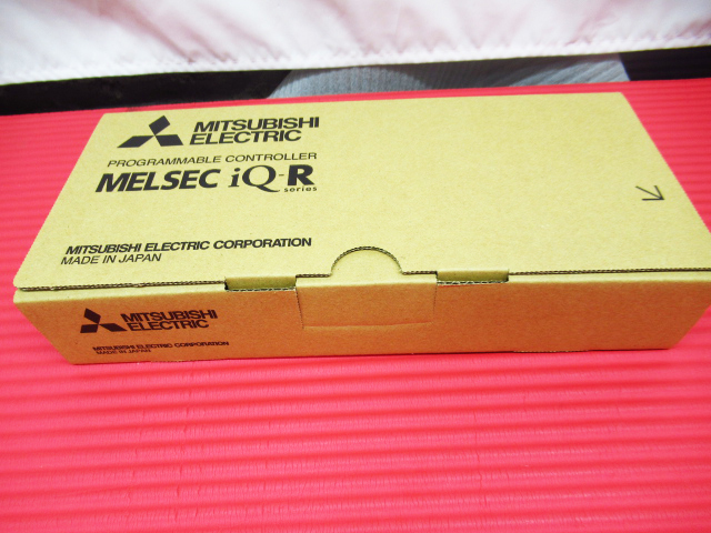 未使用品 MITSUBISHI 三菱電機 MELSEC iQ-R 基本ベースユニット R35B 管理6E0227E-B04