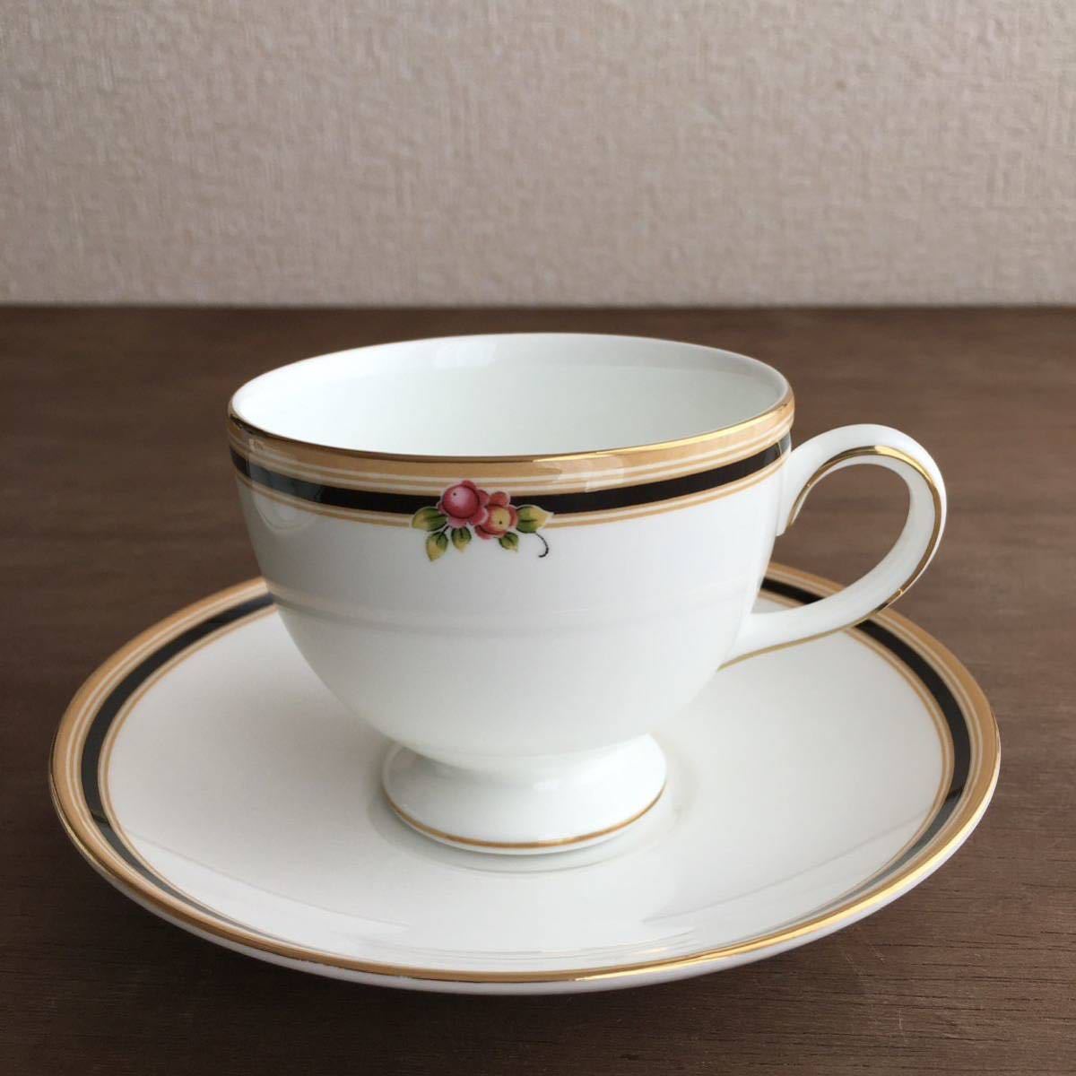 即決◆ウェッジウッドWEDGWOODクリオ カップ＆ソーサー2客セット未使用品【同梱おまとめ不可※指定日配送不可】_画像2