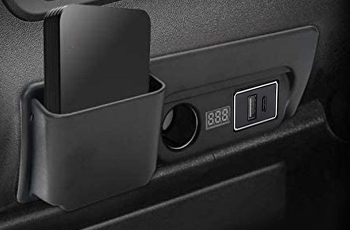 トヨタ ハイエース レジアスエース 200系 全年式 増設 電源 ユニット シガーソケット タイプC USBポート クイックチャージ 電圧計 灰皿_画像6