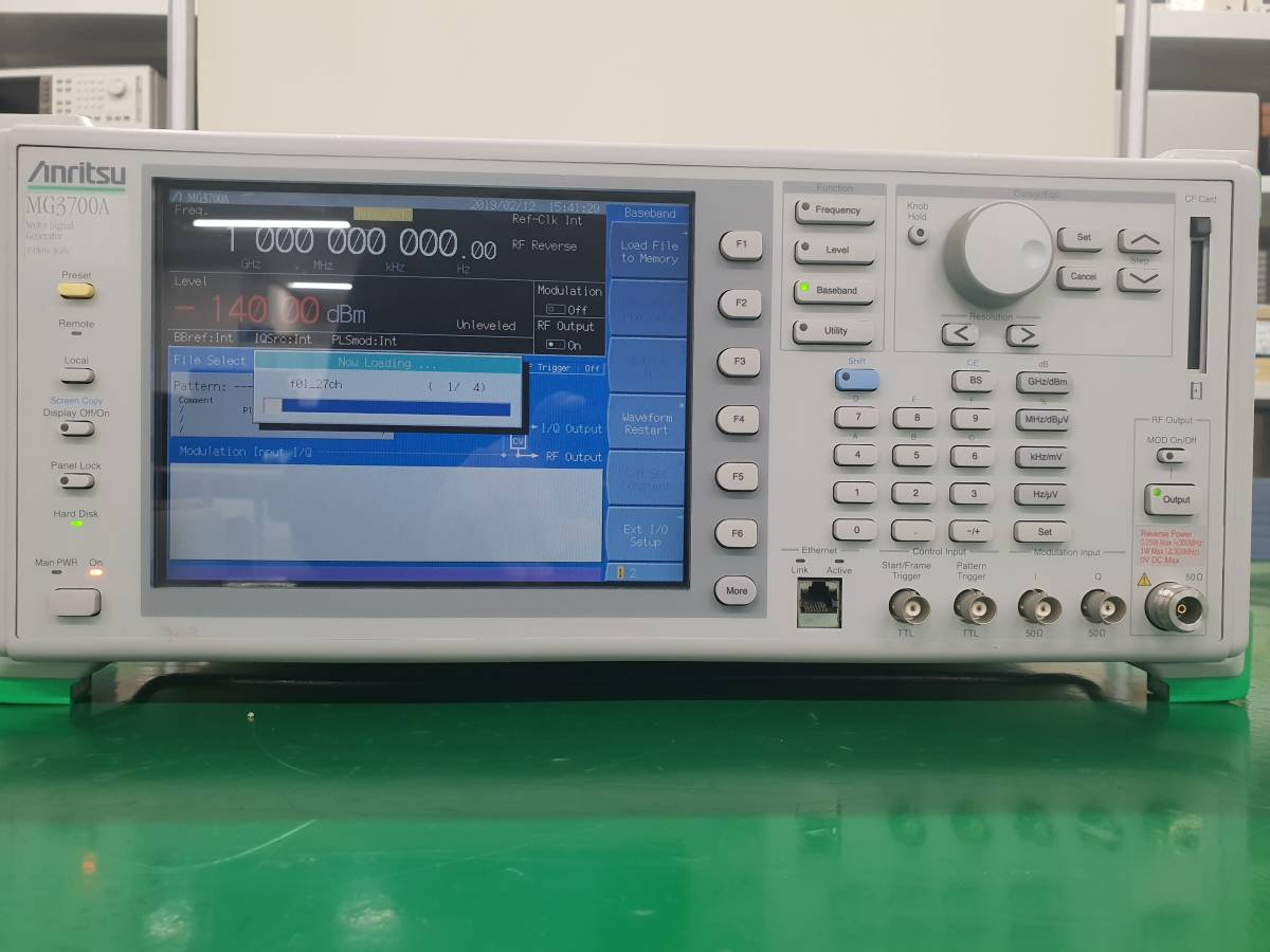 Anritsu MG3700A Vector Signal Generator 3GHz - F Soft Key Fail_画像1