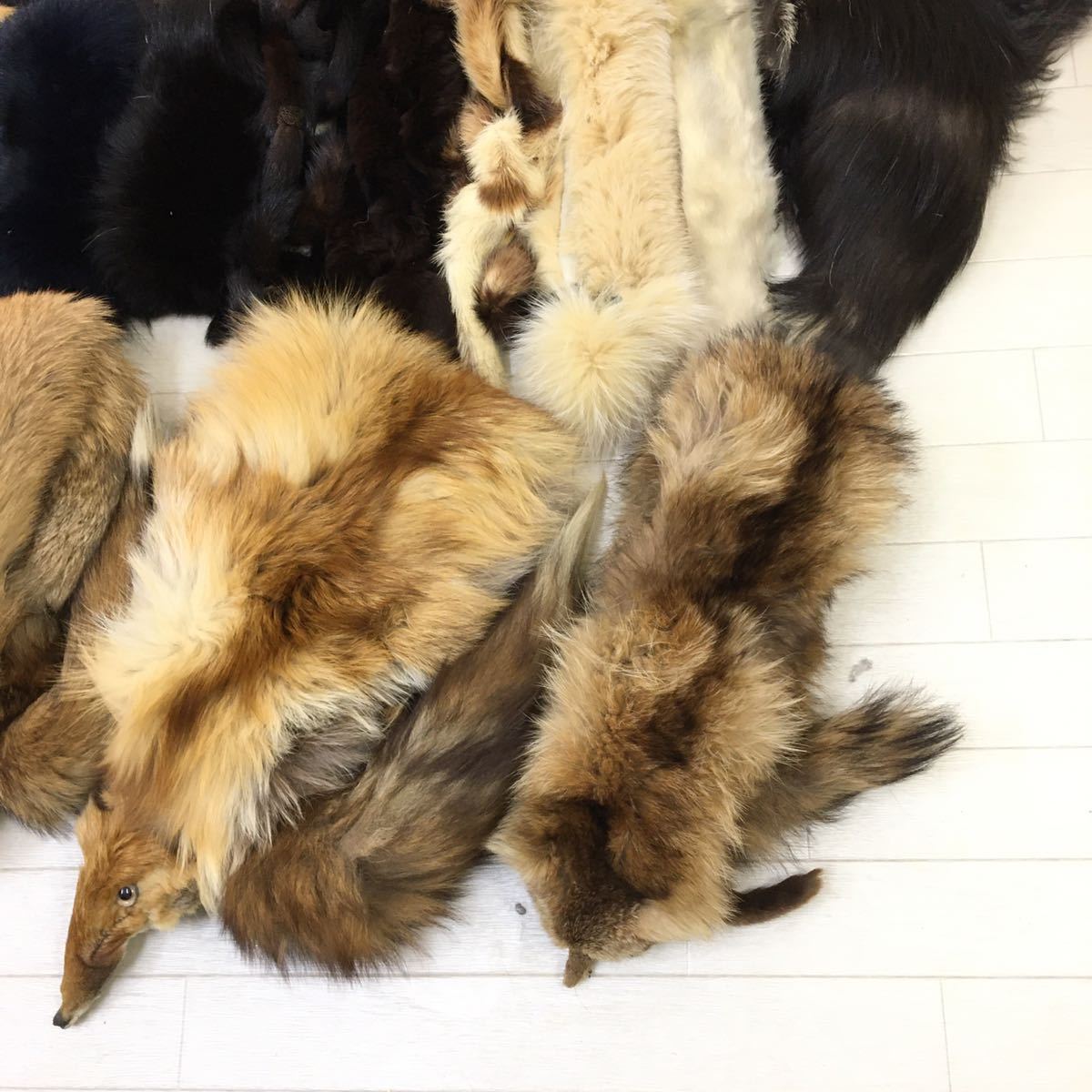 C15 高級 本毛皮 FOX フォックス MINK サファイアミンク 毛皮ショール ティペット リアルファー 顔付き 含む 毛皮 20点 まとめ セット_画像5