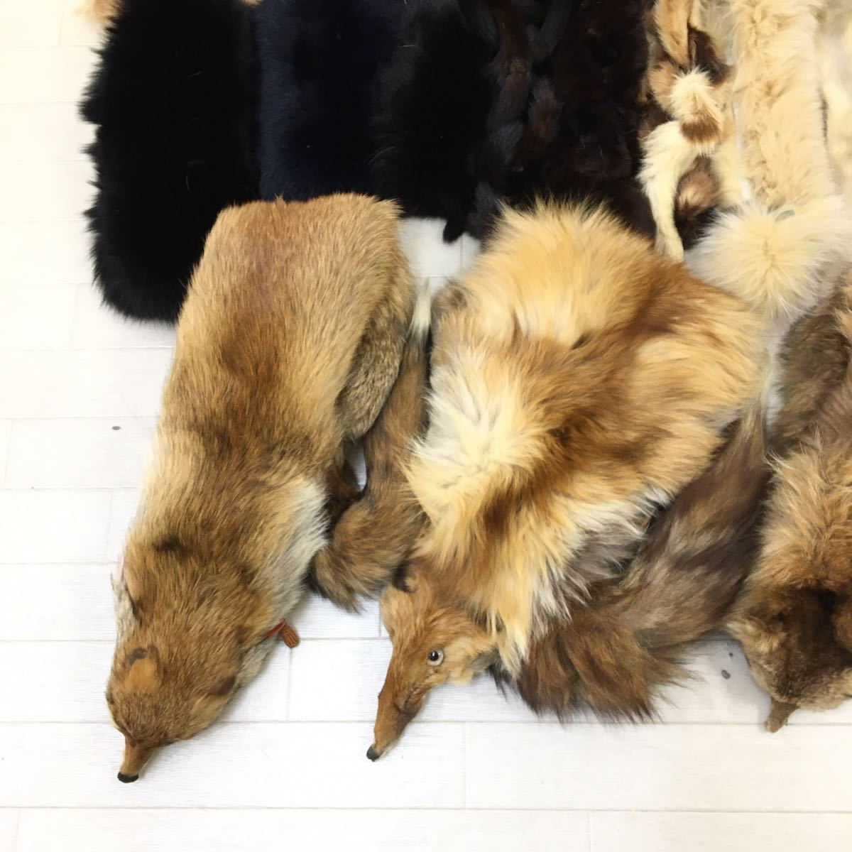 C15 高級 本毛皮 FOX フォックス MINK サファイアミンク 毛皮ショール ティペット リアルファー 顔付き 含む 毛皮 20点 まとめ セット_画像4