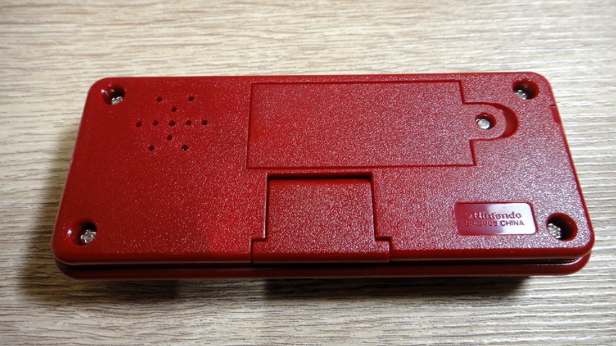 【中古】バンプレスト ファミコン Nintendo連射測定機能付き コントローラー型アラームクロックの画像4