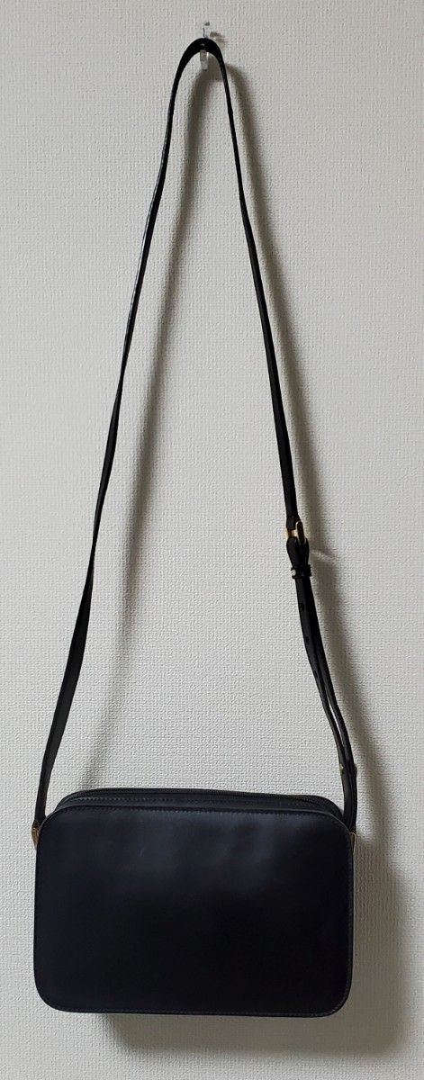美品 GUCCI オールドグッチ ショルダーバッグ ゴールド金具 黒 美品 GUCCI オールドグッチ ショルダーバッグ ゴールド金具 黒