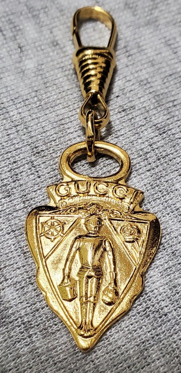 美品 GUCCI オールドグッチ ショルダーバッグ ゴールド金具 黒 美品 GUCCI オールドグッチ ショルダーバッグ ゴールド金具 黒