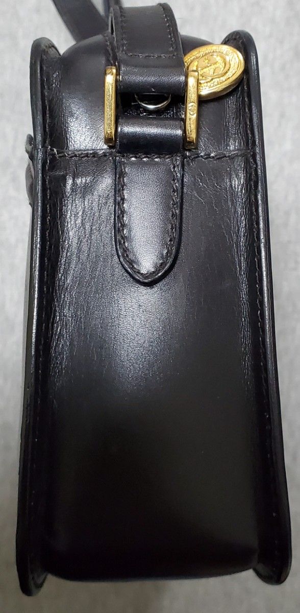 美品 GUCCI オールドグッチ ショルダーバッグ ゴールド金具 黒 美品 GUCCI オールドグッチ ショルダーバッグ ゴールド金具 黒