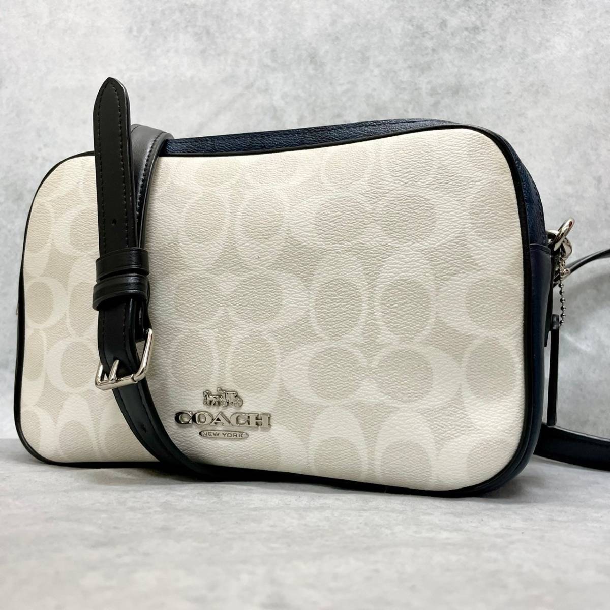 1円〜 美品 COACH コーチ ショルダーバッグ シグネチャー 91077 SVCAH 斜め掛け 馬車 マルチカラー ネイビー ホワイト系 レディース_画像1