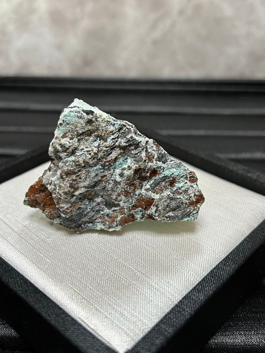 アラゴナイト　原石 鉱物 標本