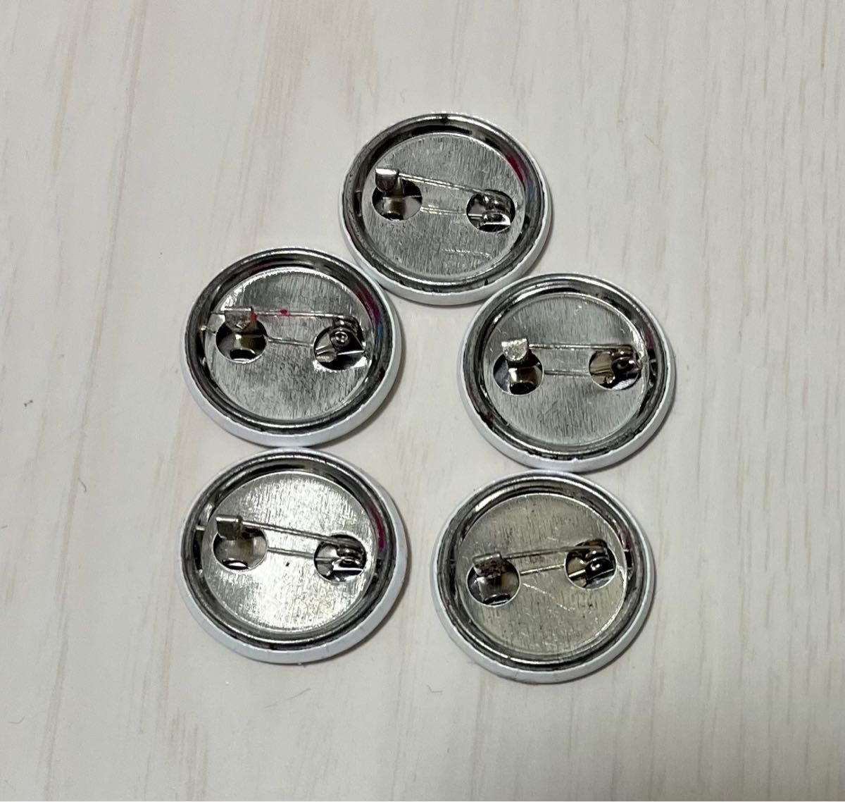 非売品 アーセナル 缶バッジ 5点セット 缶バッチ 冨安 日本代表 非売品 アーセナル 缶バッジ 5点セット 缶バッチ 冨安 日本代表