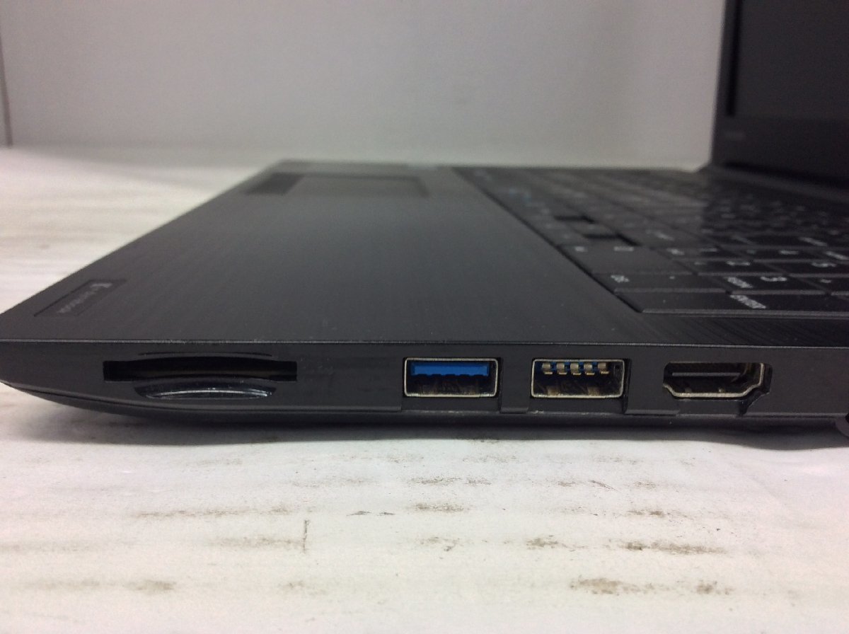 ジャンク/ TOSHIBA dynabook B65/DP Intel Core i5-8250U メモリ8.19GB SSD256.06GB 【G19426】_コネクタの差し込み口が破損しています