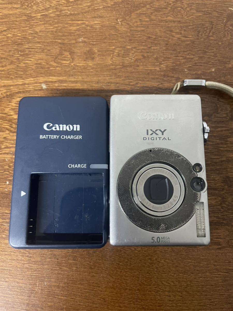 ●Canon キャノン IXY DIGITAL コンパクトデジタルカメラ デジタルカメラ デジカメ シルバー 充電器付き ※動作確認済み PC1150_画像1