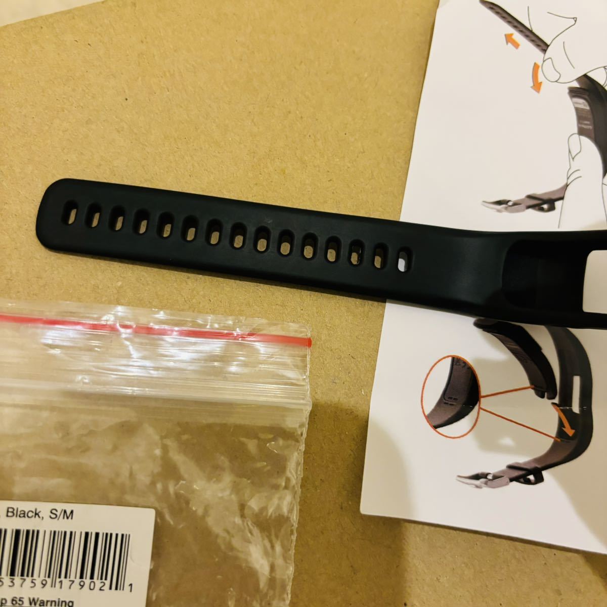 【１円～】開封済み未使用[Garmin ガーミン] vivofit 4 バンドのみ Bands, Black (Small/Medium), 010-12640-11の画像6