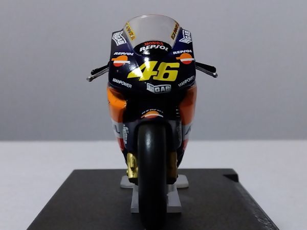 ★ホンダ　RC211V　VALENTINO ROSSI 2002　　　1/24ディアゴスティーニチャンピオンバイクコレクション★_画像7