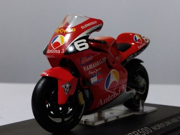 ★ヤマハ　YZR500　NORIFUMI ABE 2001　　　1/24ディアゴスティーニチャンピオンバイクコレクション★_画像1