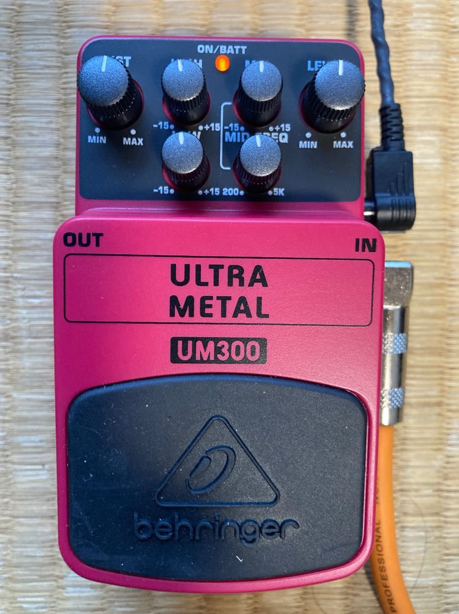 BEHRINGER ULTRA METAL UM300