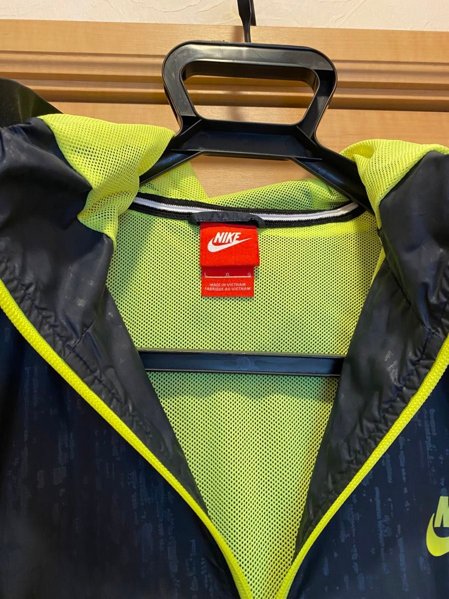 【値下げ中】NIKE ウィンドブレーカー ナイロンパーカー