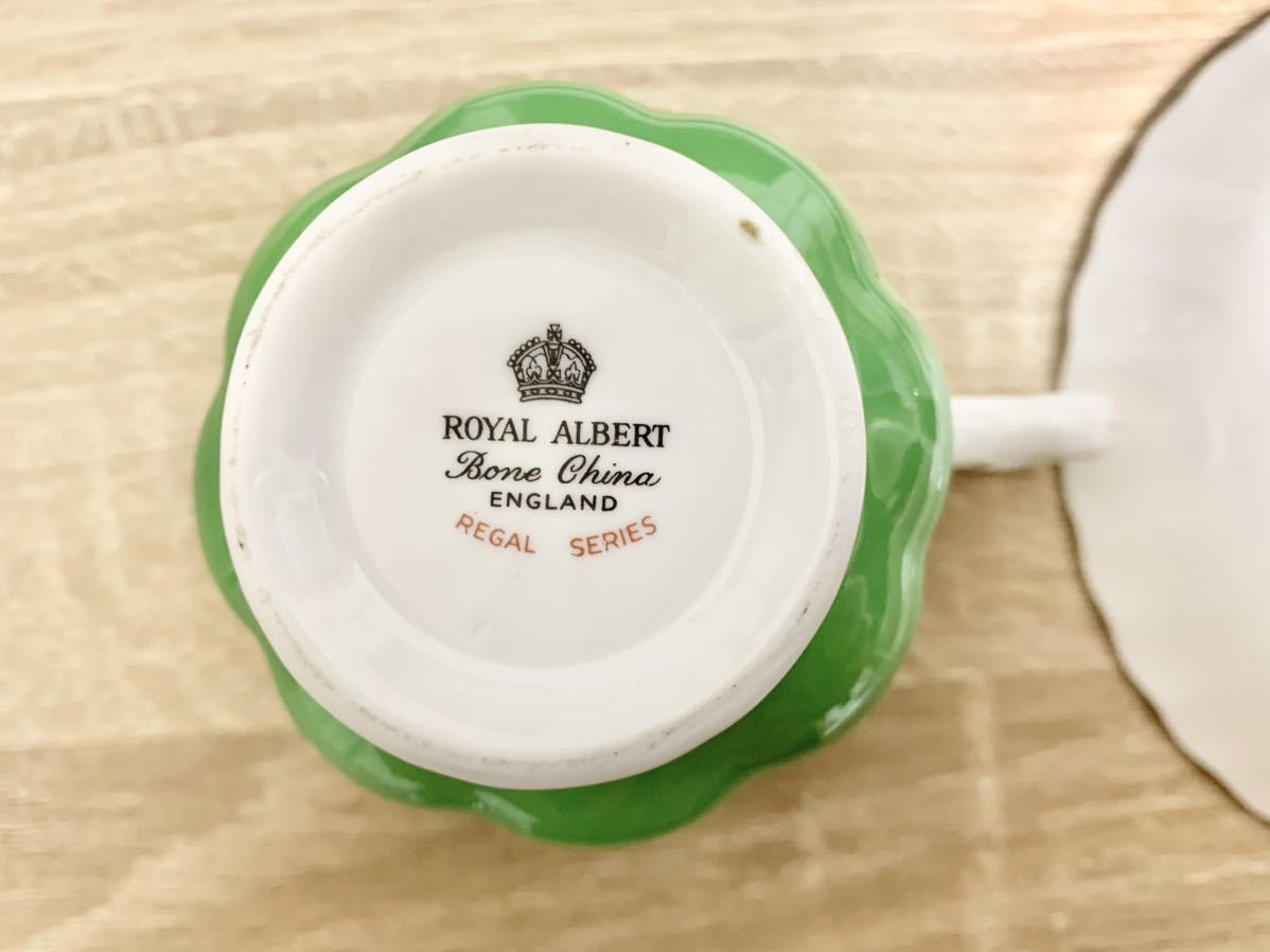 ●期間限定● ロイヤルアルバート ROYAL ALBERT カップ ソーサー リーガル REGAL 黄緑 金彩 めったに出品されない超レア物です！_画像5