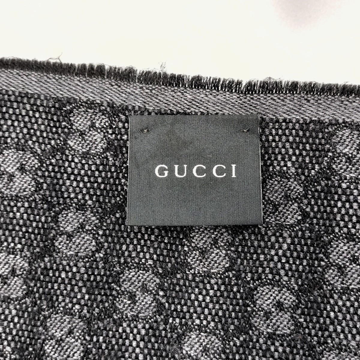 1円 【定番】 GUCCI グッチ グッチシマ シェリーライン マフラー シルク混 ショール ストール レディース メンズ グレー系_画像5