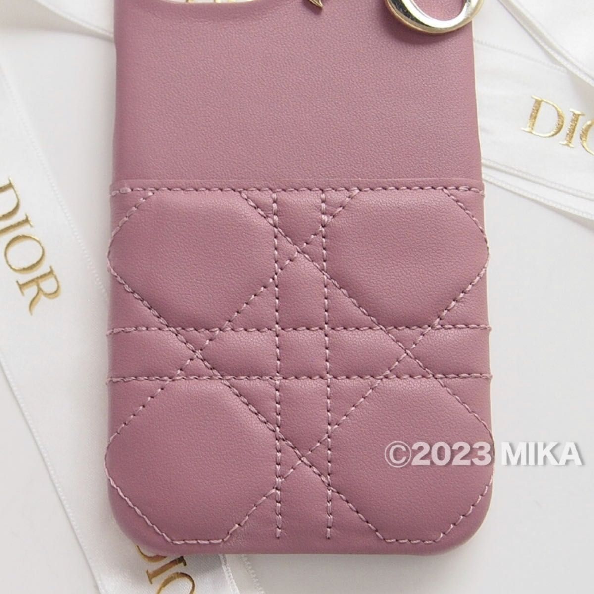 極美品 LADY DIOR IPHONE 14 13 ケース ラベンダー dior iPhone 極美品 LADY DIOR IPHONE 14 13 ケース ラベンダー dior iPhone