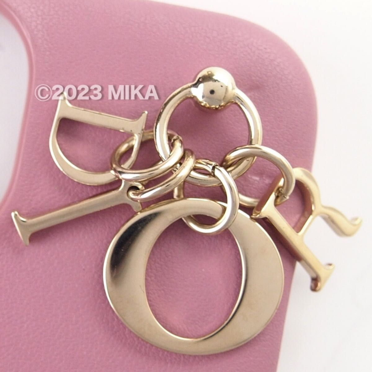極美品 LADY DIOR IPHONE 14 13 ケース ラベンダー dior iPhone 極美品 LADY DIOR IPHONE 14 13 ケース ラベンダー dior iPhone