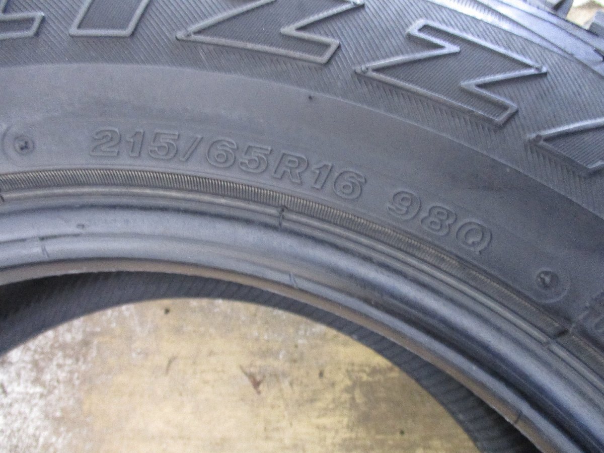 ■中古タイヤ■　215/65R16 98Q BRIDGESTONE BLIZZAK DM-V1 アルファード エルグランド エリシオン等 冬タイヤ スタッドレス 送料無料 B383_215/65R16