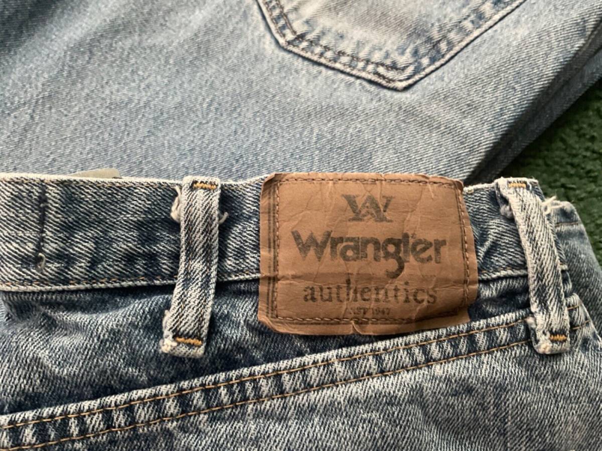 Various brand jeans, most in good condition, Levi’s, Wrangler and Sonoma. 海外 即決