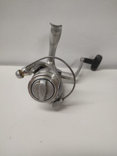 大型専門店 Shakespeare Catera Spinning Reel 1000 海外 即決