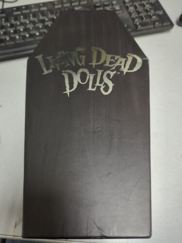 口コミ商品 Living Dead Dolls Mezco The Dark Series 31 93365 海外 即決
