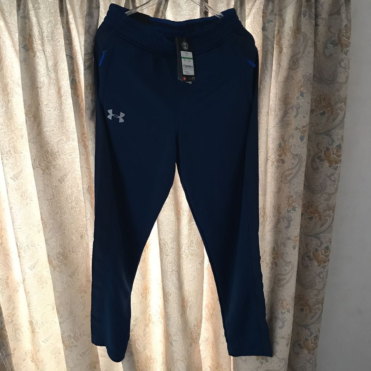 アンダーアーマー ジャージパンツ　Ｍサイズ  UNDER ARMOUR 筋トレ　ジム