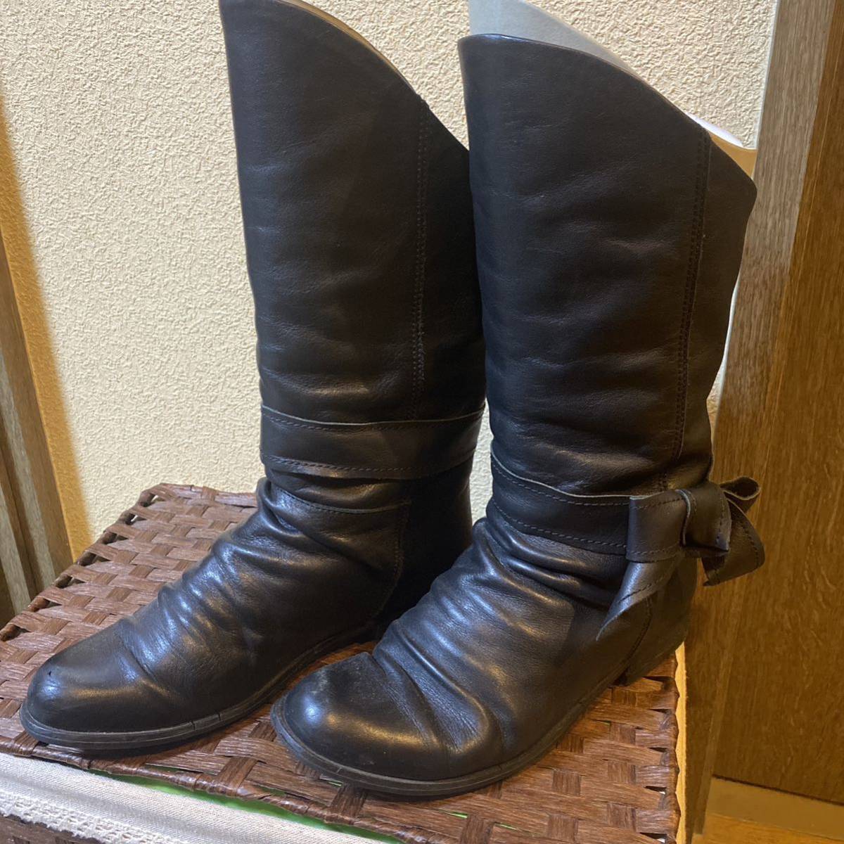 ing ブーツ　ブラック リボン　22.5cm 靴_画像1