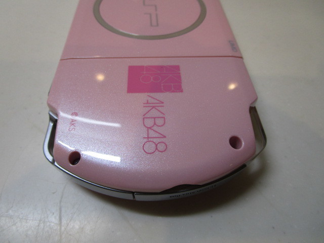 PSP3000　AKB48限定　極美品USED　ソフト1枚付き_画像9