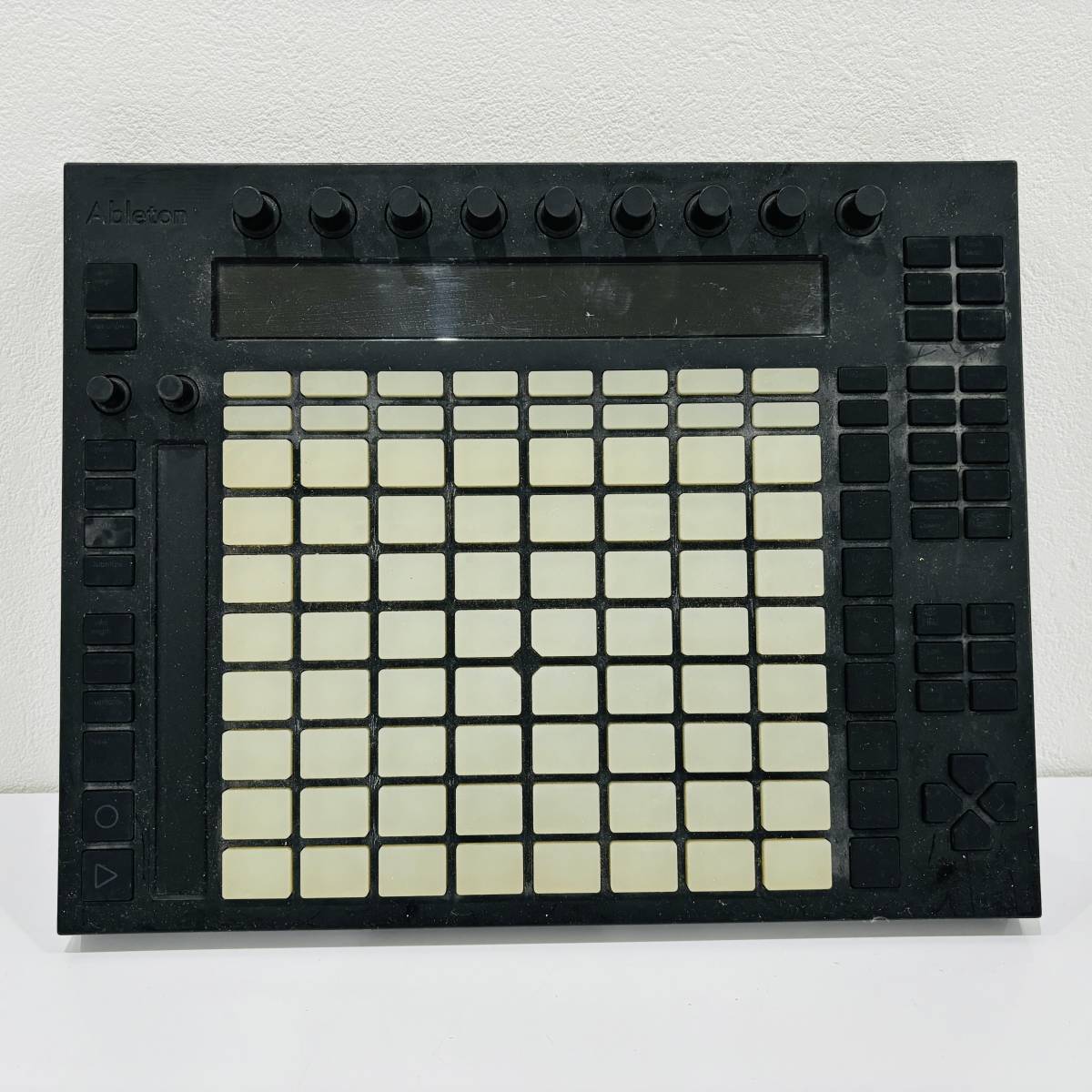 ●アカイ Ableton Push MIDIコントローラー AKAI エイブルトン プッシュ 音響機材 制作 プロフェッショナル L1154_画像1