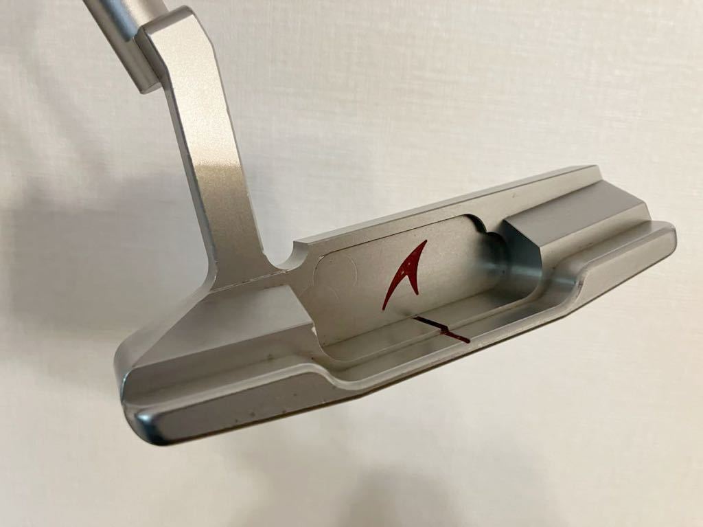 ☆激レアモデル！アキラプロダクツ Akira PROTOTYPE PUTTER Diamana P135 1.0 33インチ☆_画像4