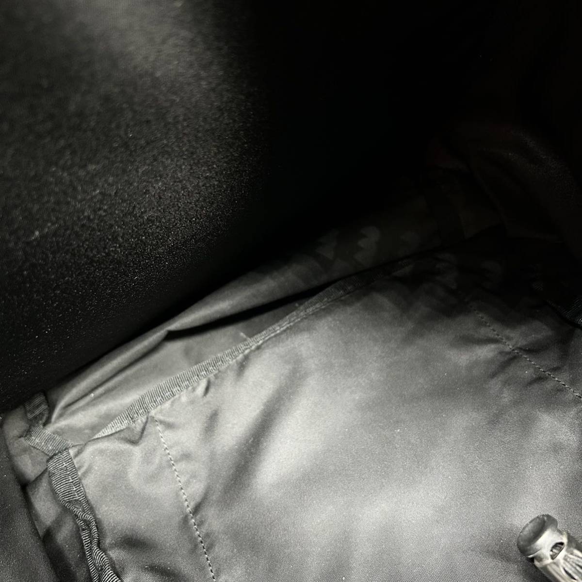 ●高級●PRADA プラダ 特大サイズ リュックサック バックパック デイパック ビジネス 鞄 かばん A4 大容量 V135 メンズ 黒 ブラック_画像9
