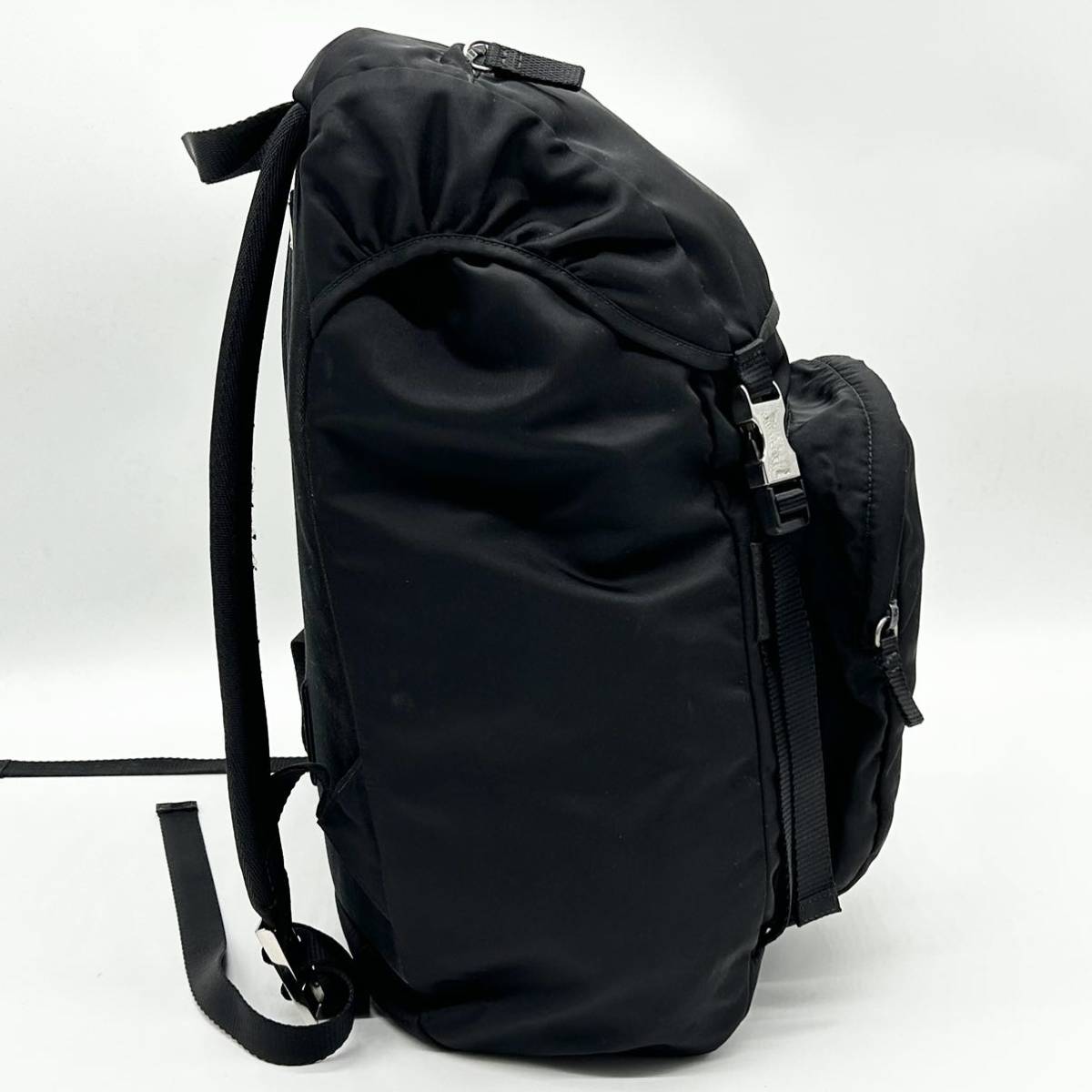 ●高級●PRADA プラダ 特大サイズ リュックサック バックパック デイパック ビジネス 鞄 かばん A4 大容量 V135 メンズ 黒 ブラック_画像5