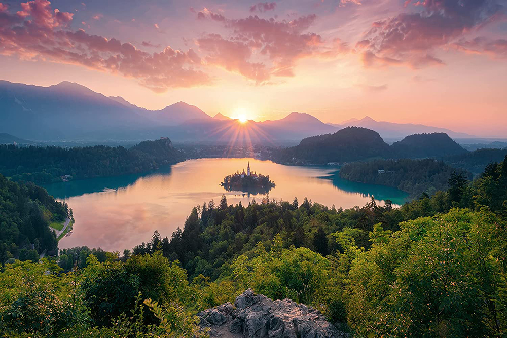  17445 RAV 1000ピース ジグソーパズル ブレッド湖 Lake Bled, Slovenia_画像2