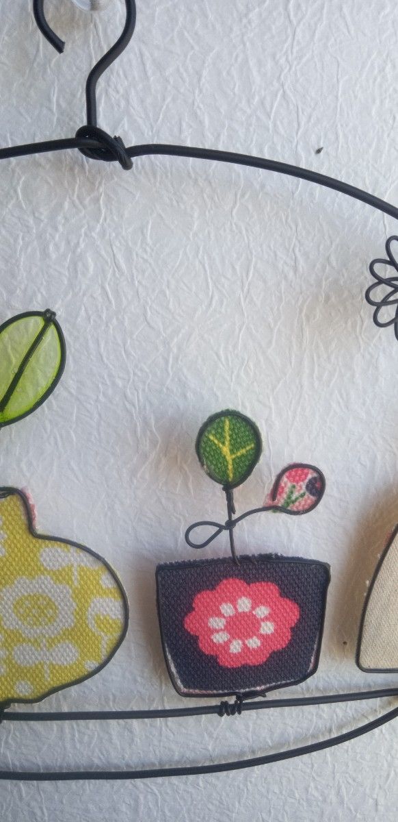 セール中　ハンドメイド品　ワイヤークラフト　布クラフト　ディップクラフト　 アート　壁飾り　壁掛け　鉢　お花