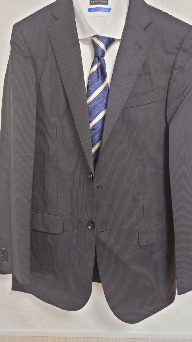 未使用 希少トールサイズ　ヒルトン スーツ 定価7.5万円　YA8 HILTON　黒シャドー